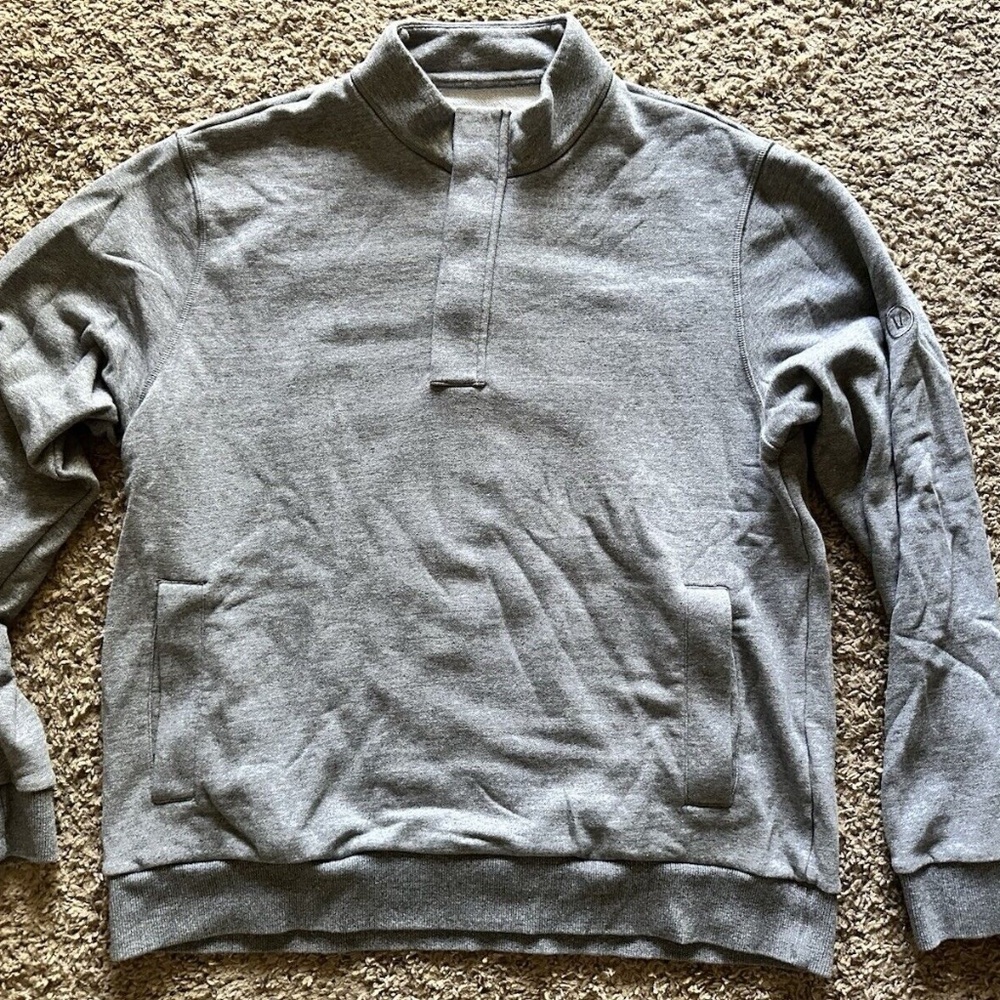 Vuori Men's Gray Half-Zip Sweatshirt